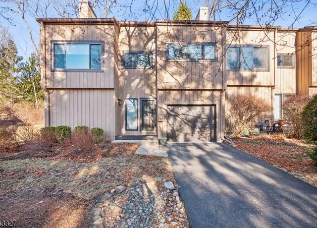 Property at 15 Sycamore Ln, Harding Twp., NJ 07960-6729, 2 beds, 2.5 baths