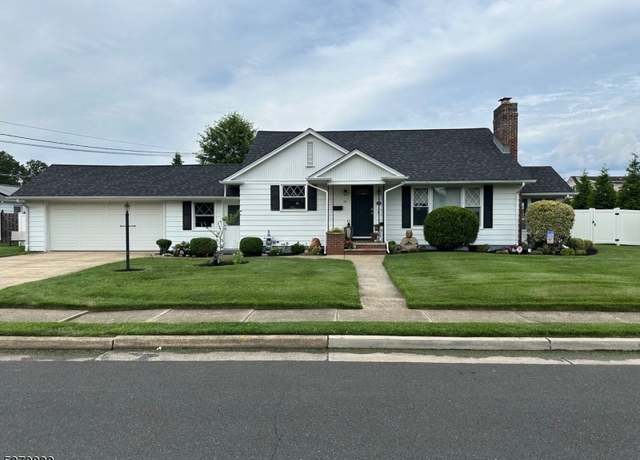 Property at 54 N 15Th Ave, Manville Boro, NJ 08835-1522, 3 beds, 1.5 baths