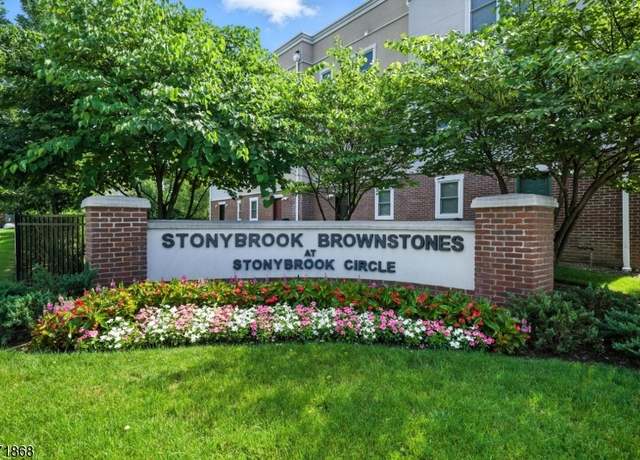 Property at 5 Stonybrook Cir, Fairfield Twp., NJ 07004, 2 beds, 2.5 baths