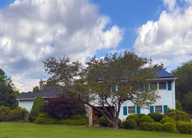 Property at 4 Corvair Pl, Wayne Twp., NJ 07470-3504, 4 beds, 2.5 baths