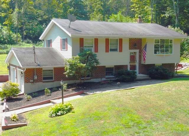 Property at 11 Kill Rd, Knowlton Twp., NJ 07832-2506, 3 beds, 1.5 baths