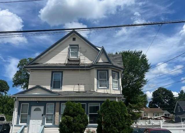 Property at 70 Davis Ave Ab, Dover Town, NJ 07801-2622, 4 beds, 3 baths