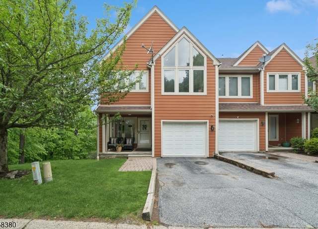Property at 1 Wimbledon Dr #1, Vernon Twp., NJ 07462-6000, 3 beds, 2.5 baths