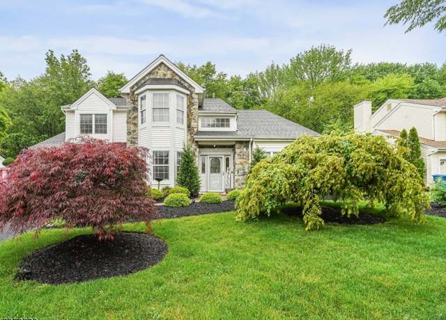 Property at 40 Nathan Dr, Old Bridge Twp., NJ 08857-2790, 5 beds, 3 baths