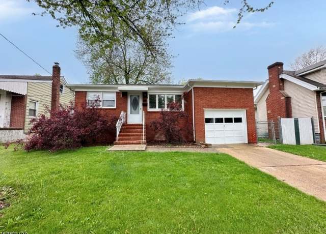 Property at 424 Martin St, Roselle Boro, NJ 07203-1830, 2 beds, 1 bath