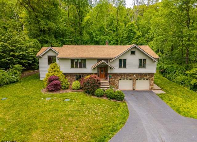 Property at 542 Drakestown Rd, Mount Olive Twp., NJ 07836-9637, 4 beds, 2.5 baths