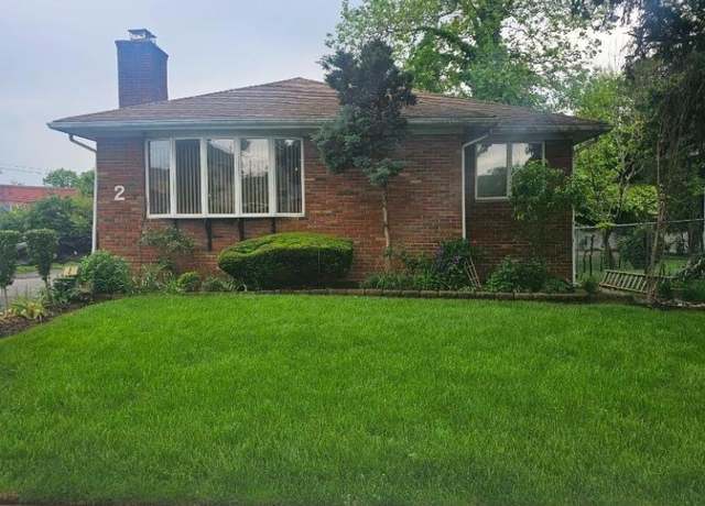 Property at 2 Crestview Ave #1, Union Twp., NJ 07088-1202, 3 beds, 2.5 baths