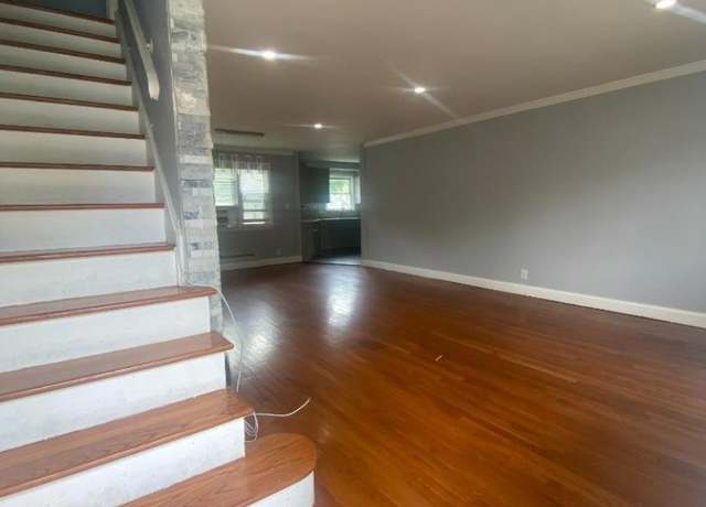 Property at 569 Berlant Ave, Roselle Boro, NJ 07203-2333, 4 beds, 2 baths