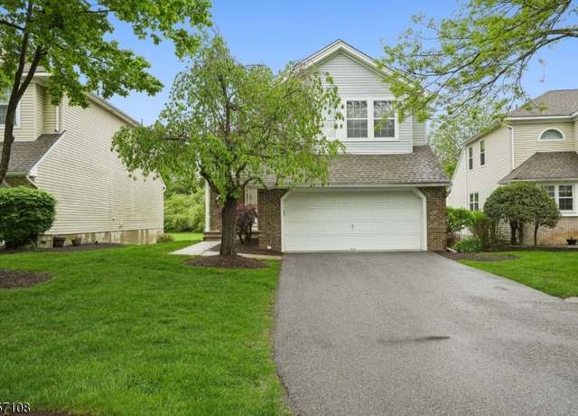 Property at 21 Mountain View Ct, Hardyston Twp., NJ 07419-2415, 3 beds, 2.5 baths