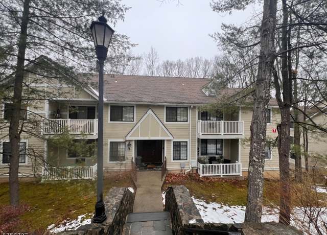 Property at 7J Foxwood Dr Unit j, Morris Plains Boro, NJ 07950-2622, 1 bed, 1 bath