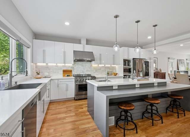 Property at 2 Deerfield Rd, Millburn Twp., NJ 07078-1404, 5 beds, 5 baths