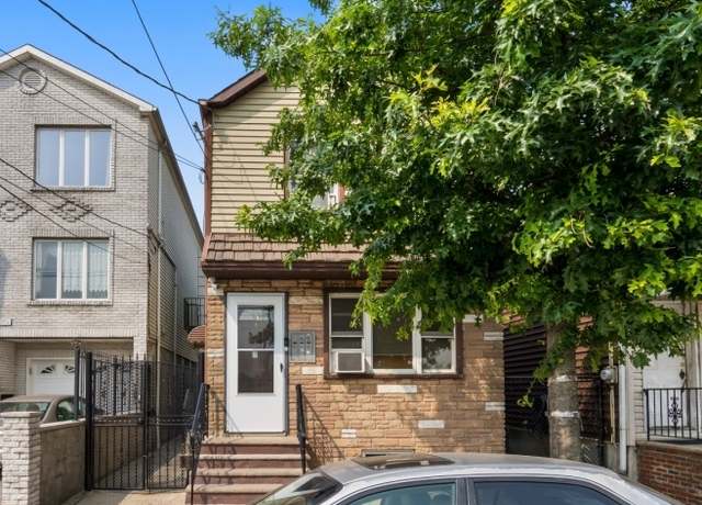 Property at 97 Saint Charles St, Newark City, NJ 07105-5034, 4 beds, 3 baths