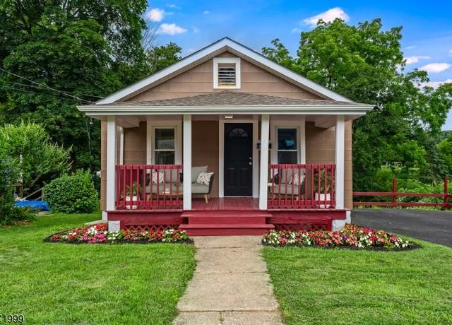Property at 20 Mason Ave, Newton Town, NJ 07860-2408, 2 beds, 1 bath
