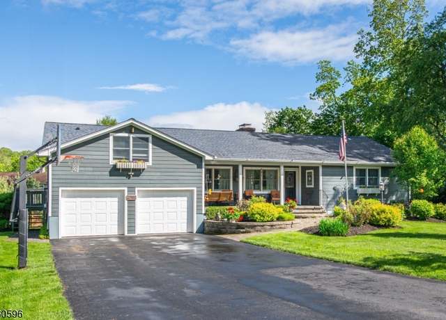 Property at 7 Birchwood Dr, Vernon Twp., NJ 07460-1505, 4 beds, 3 baths