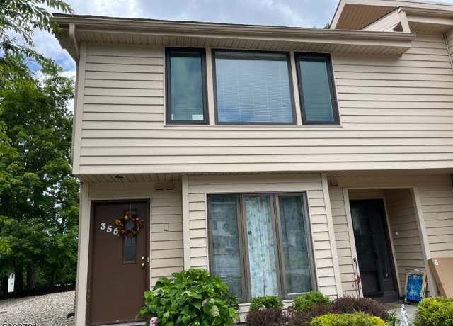 Property at 355 Mohegan Cir, Andover Twp., NJ 07848-4003, 1 bed, 1 bath