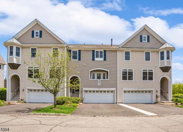 Property at 47 Catamaran Ct, Mount Arlington Boro, NJ 07856-1433, 3 beds, 3.5 baths