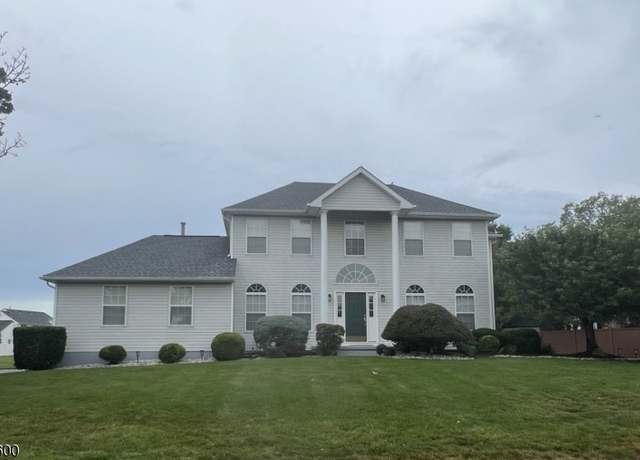 Property at 24 Gunther Loop, Franklin Twp., NJ 08873-7355, 4 beds, 2.5 baths
