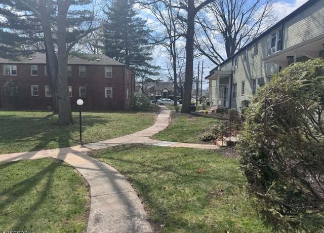 Property at 1605 Wood Ave Unit E1, Roselle Boro, NJ 07203-3078, 2 beds, 1 bath
