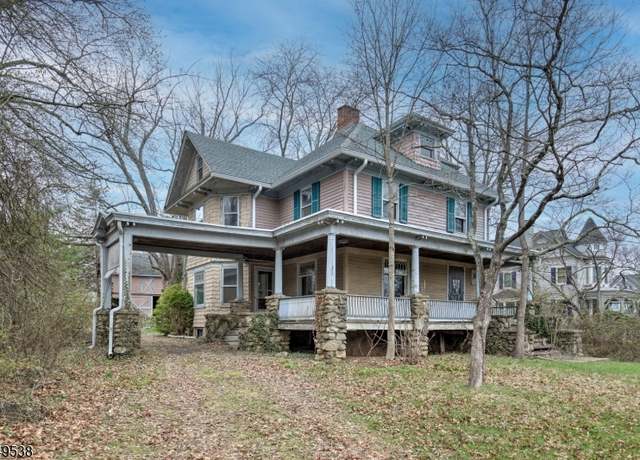Property at 19 Old Turnpike Rd, Oldwick, NJ 08858-7001, 4 beds, 1.5 baths