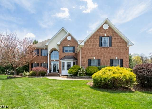 Property at 10 Softwood Way, Warren Twp., NJ 07059-6791, 4 beds, 2.5 baths