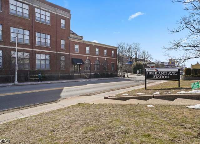 Property at 350 Scotland Rd #303, City Of Orange Twp., NJ 07050-2340, 2 beds, 1 bath