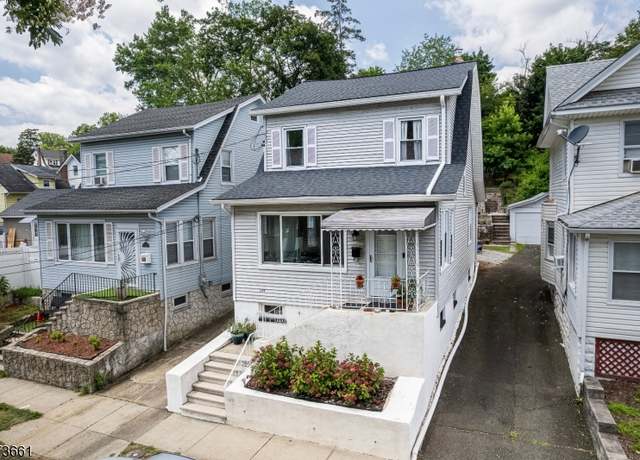 Property at 137 Rollinson St, West Orange Twp., NJ 07052-4522, 3 beds, 1 bath