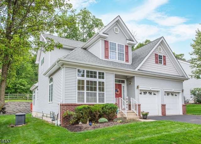 Property at 103 Ondish Ct, Mount Arlington Boro, NJ 07856-2324, 3 beds, 2.5 baths