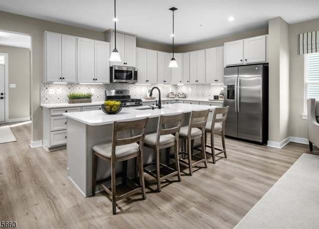 Property at 21 Willow Ln, Parsippany-troy Hills Twp., NJ 07054, 3 beds, 3.5 baths