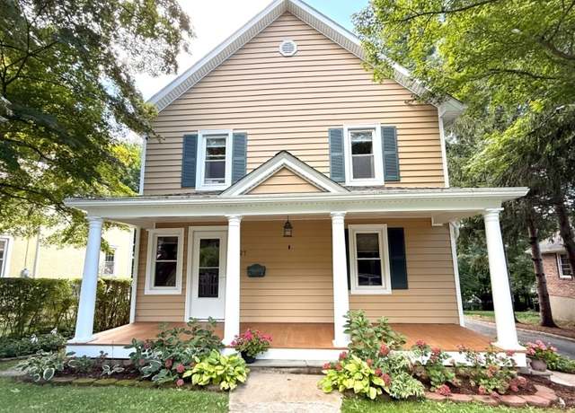Property at 27 Center St, Bernardsville Boro, NJ 07924-2467, 3 beds, 1.5 baths