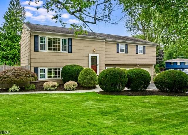 Property at 12 Alcor Rd, Randolph Twp., NJ 07869-2708, 4 beds, 2.5 baths