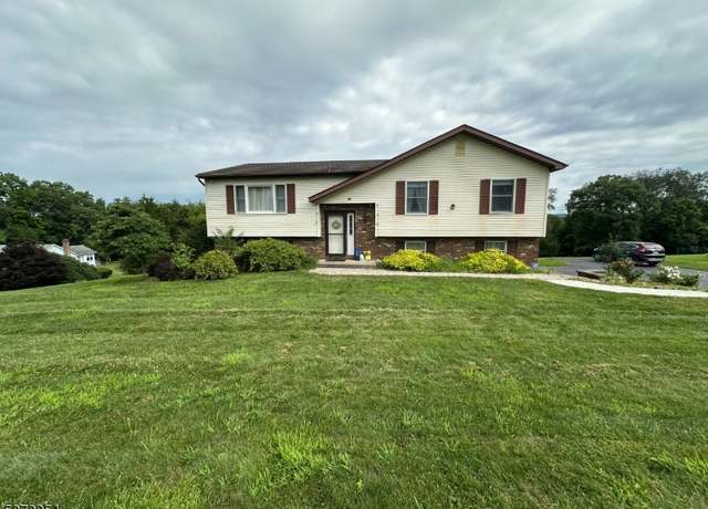 Property at 162 Polkville Rd, Knowlton Twp., NJ 07832, 3 beds, 2.5 baths