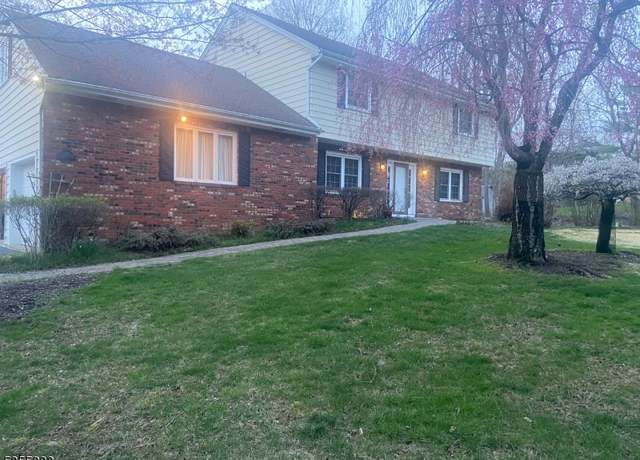 Property at 31 Charlotte Dr, Clinton Twp., NJ 08833-4014, 4 beds, 7.5 baths