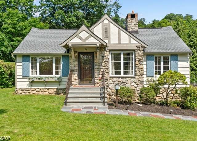 Property at 28 Oakwood Trl, Sparta, NJ 07871-1502, 3 beds, 2 baths