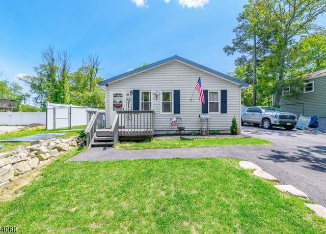 Property at 38 Paterson Rd, West Milford Twp., NJ 07421-1204, 2 beds, 1 bath