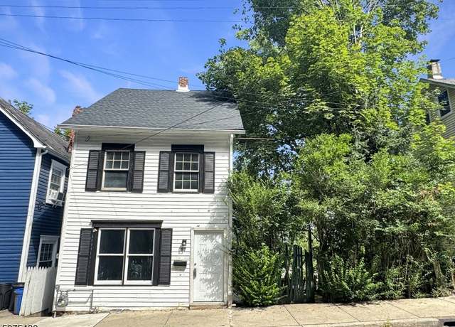 Property at 97 Morris St, Phillipsburg Town, NJ 08865-2380, 4 beds, 1 bath