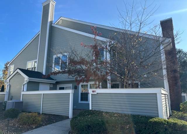 Property at 161 Country Club- #5, Union Twp., NJ 07083-2700, 3 beds, 2.5 baths