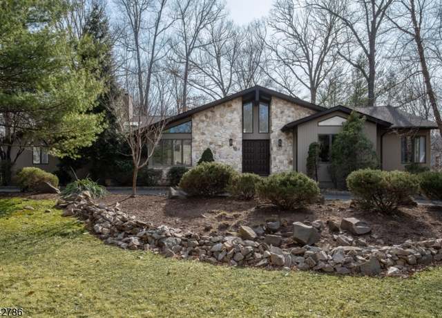 Property at 1 Firethorn Ct, Warren Twp., NJ 07059-6760, 4 beds, 3.5 baths