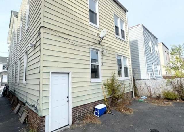 Property at 286-288 Wainwright St, Newark City, NJ 07112-1227, 4 beds, 2 baths