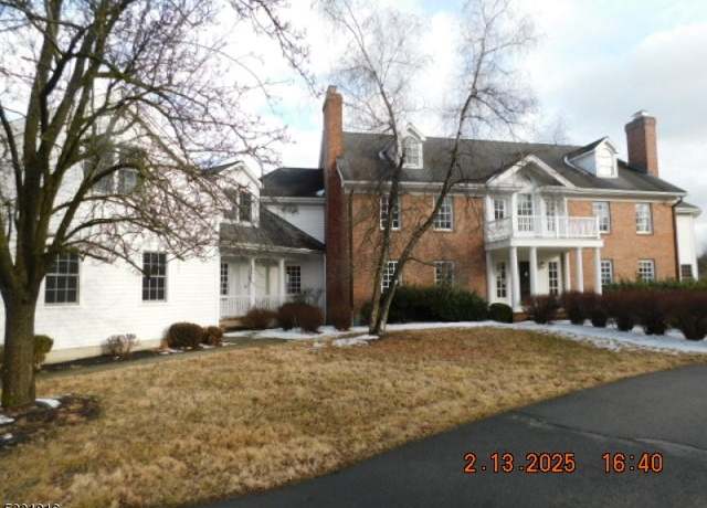 Property at 7 Hedge Row Xing, Tewksbury Twp., NJ 08833-4440, 5 beds, 6 baths