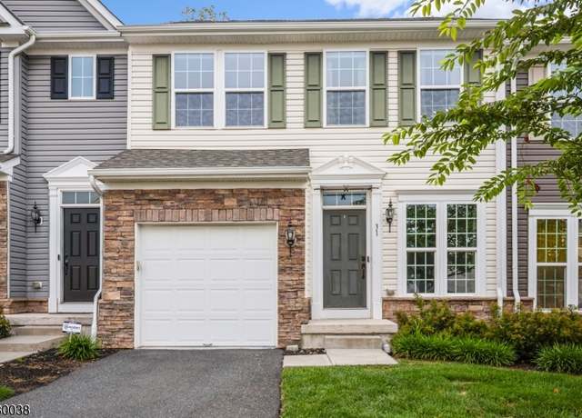 Property at 31 Woodland Way, Mount Arlington Boro, NJ 07856-1467, 3 beds, 2.5 baths