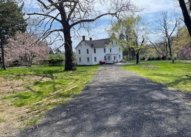 Property at 11 Creek Rd, Readington Twp., NJ 08889-4016, 6 beds, 3.5 baths