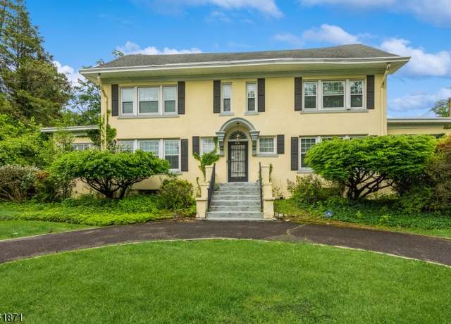 Property at 835 Woodland Ave, Plainfield City, NJ 07060-3110, 4 beds, 2 baths