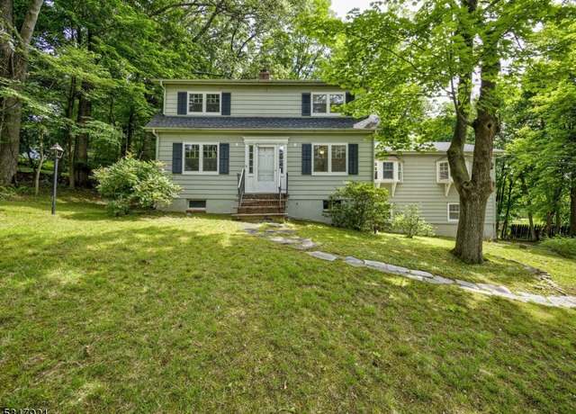 Property at 19 Greenwood Ave, Dover Town, NJ 07801-4421, 3 beds, 2 baths