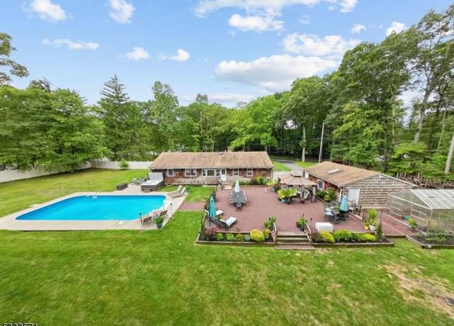 Property at 201 Shongum Rd, Parsippany-troy Hills Twp., NJ 07869-3321, 3 beds, 3 baths
