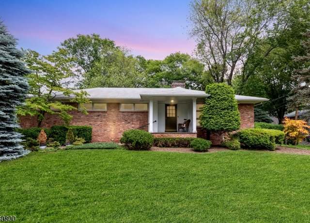 Property at 31 Woodside Ave, Cranford Twp., NJ 07016-3151, 4 beds, 3 baths