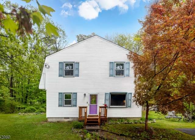 Property at 6 New Myrtle Dr, Montague Twp., NJ 07827-3006, 3 beds, 1.5 baths