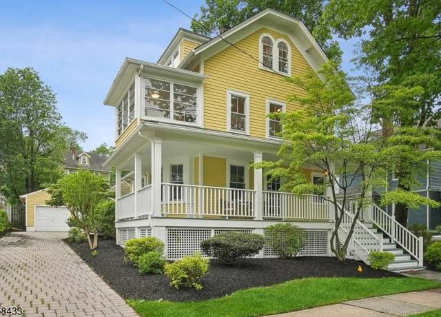 Property at 5 Doremus St, Summit City, NJ 07901-3416, 4 beds, 2.5 baths