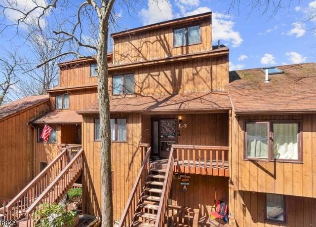 Property at 4 Village Way L3 #3, Vernon Twp., NJ 07462-3112, 2 beds, 2 baths