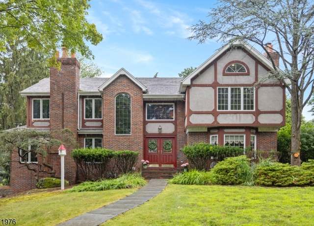Property at 295 French Hill Rd, Wayne Twp., NJ 07470-3976, 4 beds, 3.5 baths