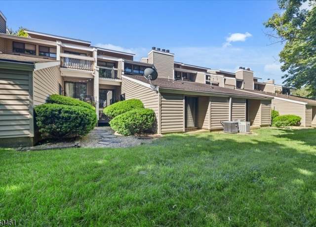 Property at 39 Hillside Ct, Union Twp., NJ 08809-1136, 1 bed, 1 bath